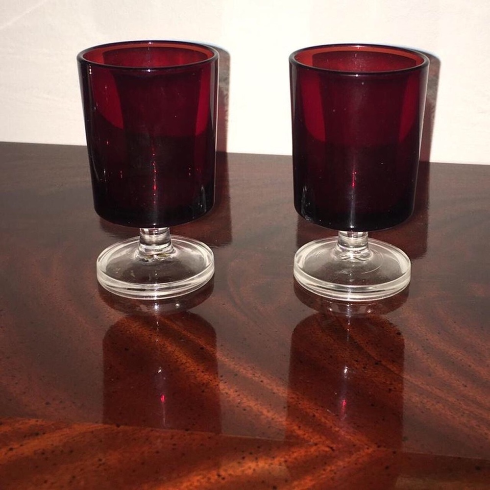 Perfect condition Luminarc vintage aperitif wine glasses